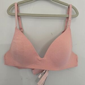 Victorias Secret Tee Shirt Bra